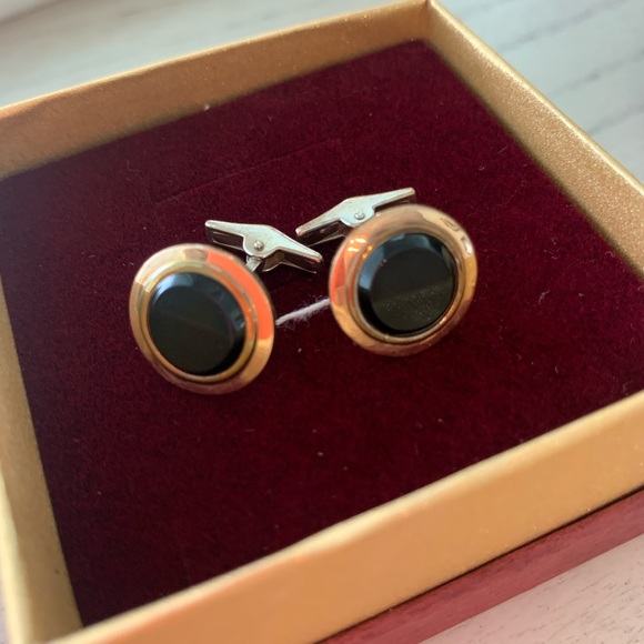 Cufflinks brand new with tag - Picture 2 of 5